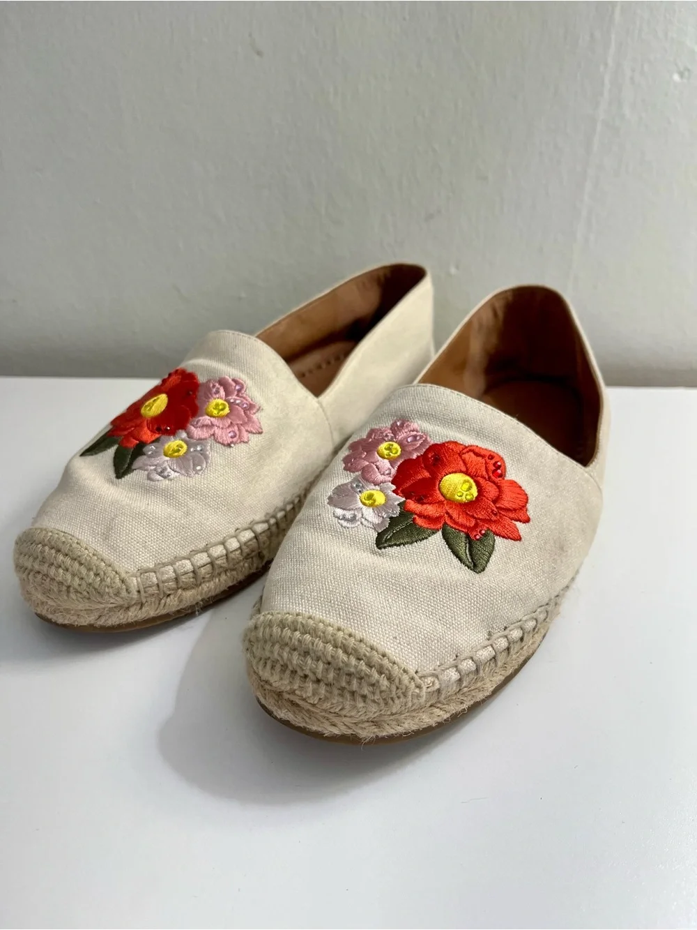 Kate Spade Dahlia Floral Embroidered Espadrilles Size 7